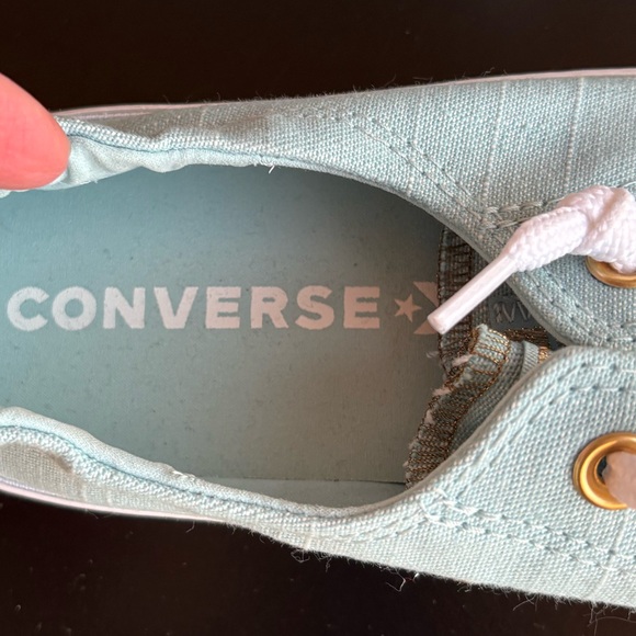 Converse Low Top Sneakers in Light Blue and White, 7.5 - Picture 8 of 16